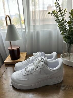 Nike Air Force 1'07 EasyOn Sneakers
